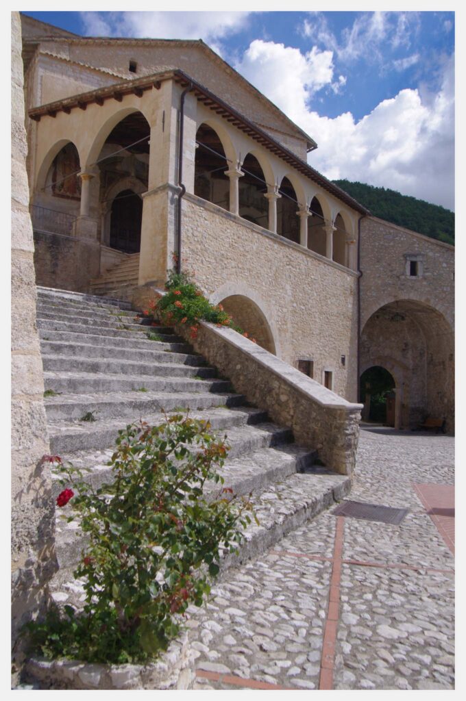 Campi di Norcia - Chiesa di Sant'Andrea - foto Marco Barcarotti